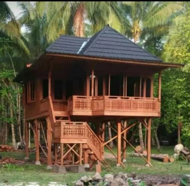 rumah kayu pantai